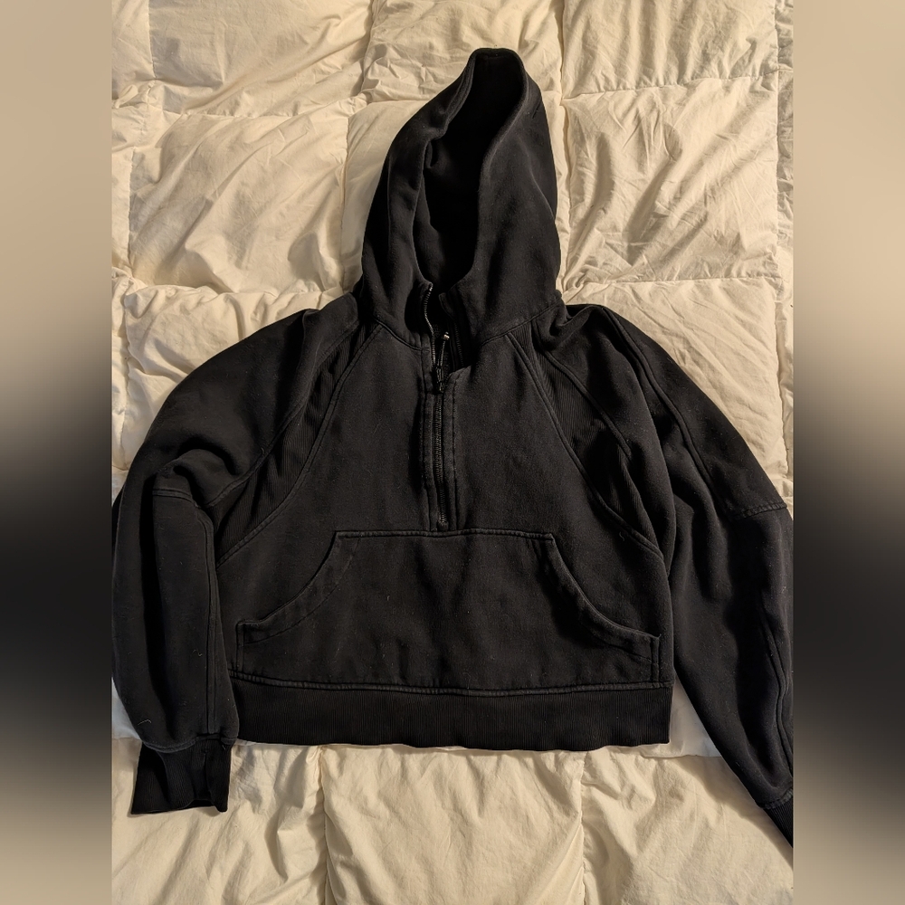 Lululemon Scuba Cropped Half Zip